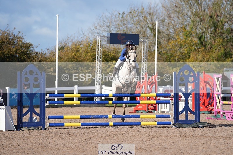 251025-133634-00565 - Cls 10 Pony Newcomers and 1m