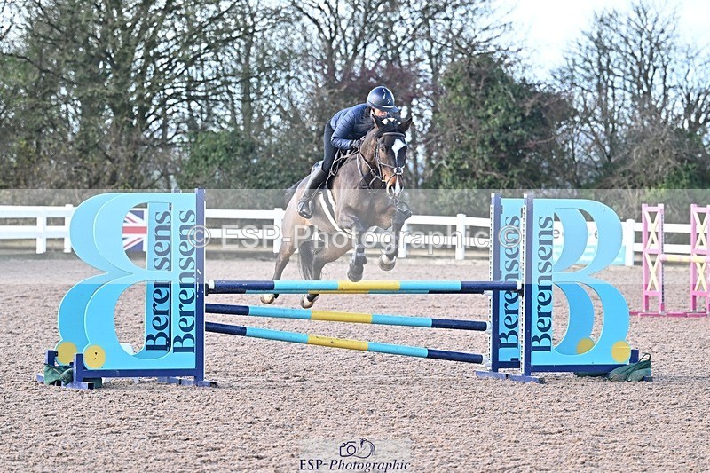 251126-100919-00117 - Cls 0 + 1, Clear Round, British Novice and 90cm