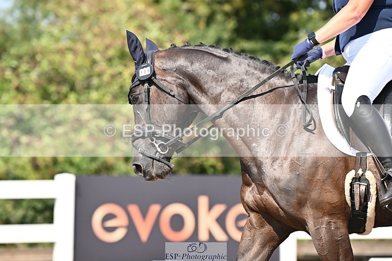 250816-114848-04078 - 109-Amber.Da.SilvaToners.Lady.Florentine