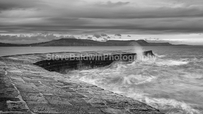 Grey Dawn at the Cobb:186E - West Country