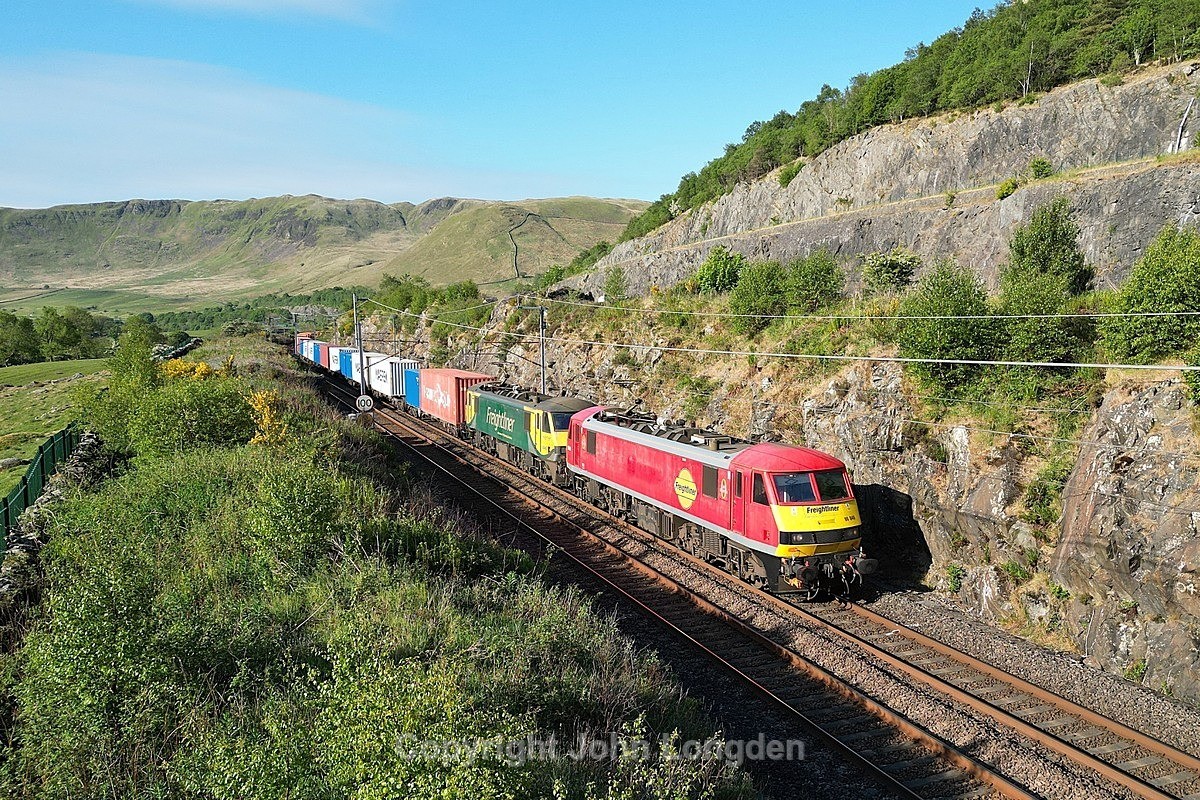 JL - 23.5.25 90040 / 043 4S50 Crewe Basford Hall - Coatbridge, Lune C. - Latest shots