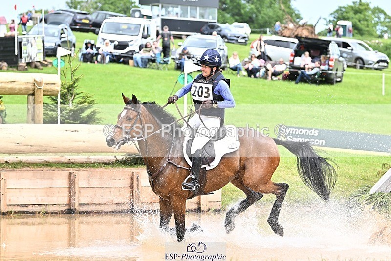 240525-144344-16048 - 203-OAKPORT_WEST_COAST_EXPRESS-Emma_Wilkes