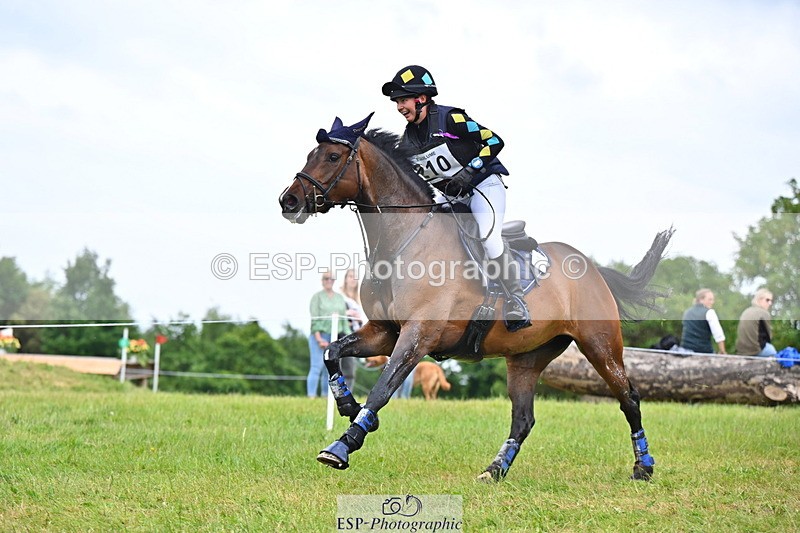 250524A-143856-13883 - C-210-Drew.Munro-DARLING.VAN.OVERIS.Z