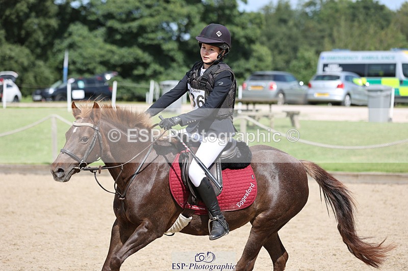 240823X-105937-15720 - 60cm R1 10.00 to 11.30