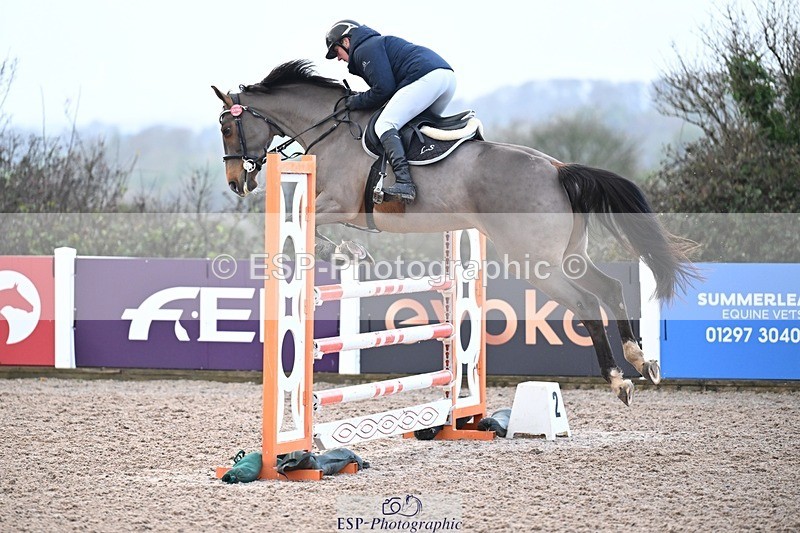 251206-120800-00889 - Cls 12 Snr Newcomers and 1.10m