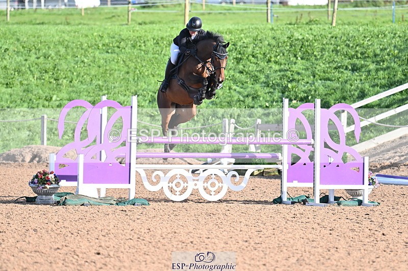 231014A-103041-04115 - Cls 18 Newcomers & 1.10m Open