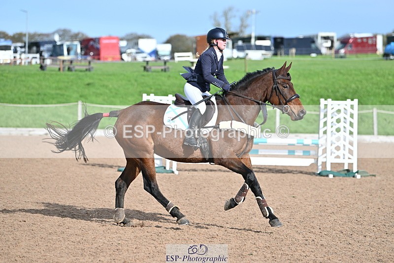 231029A-110925-02903 - 80cm Club and Schools