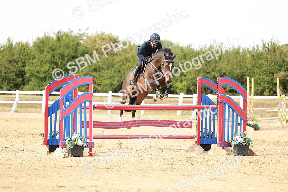 SBM_008186 - Class 4 - Senior Foxhunter - 1.20m Open