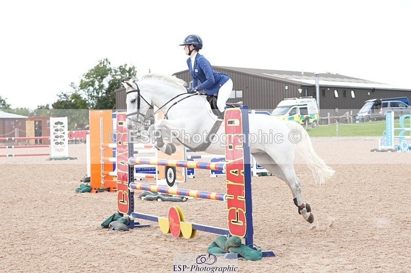 250921-123146-02943 - Cls 9 Pony Foxhunter and 1.10m