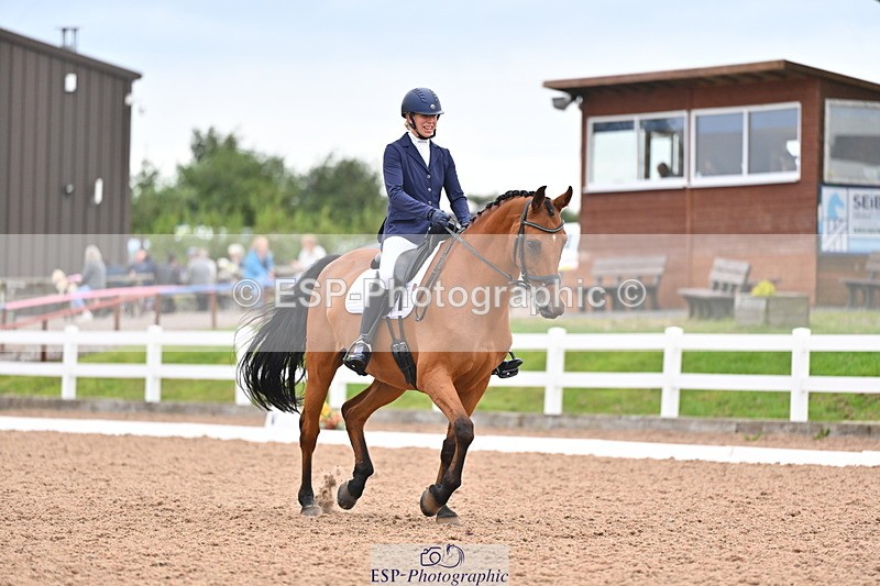 240817A-154431-10343 - 316-Hannah.Drinkwater-Sonnetti
