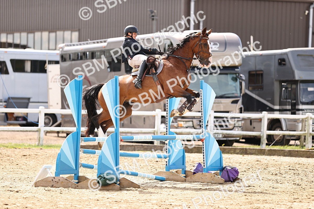 SBM_002027 - Class 9 - Senior British Novice - 90cm