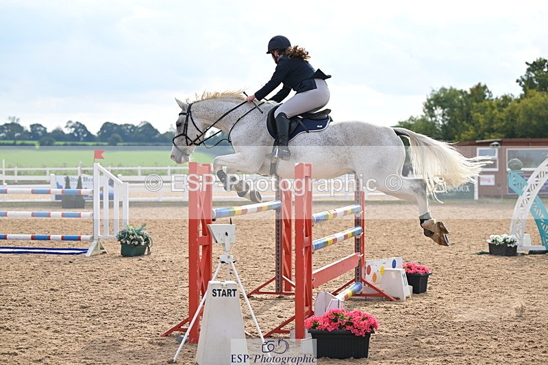 241004A-151642-02719 - Fri 12 1.15m Members Cup