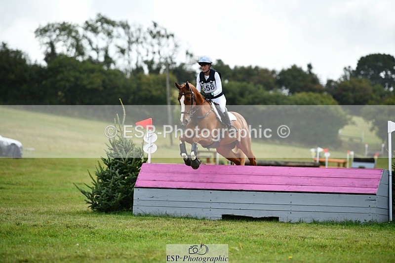 250831-104806-06158 - L-558-Lucy.Davies