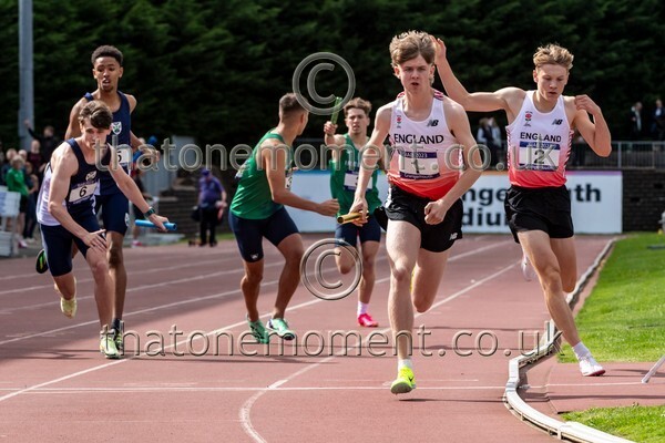 SIAB23-528606 - Track Male Set Two