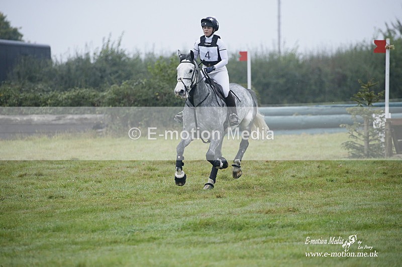 WWHT 171021 0024 - Novice Restricted (0.80m)  17/10/21