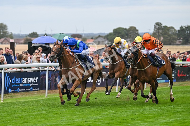 300825-Race 7-Urban Sprawl-2144 - Race 7