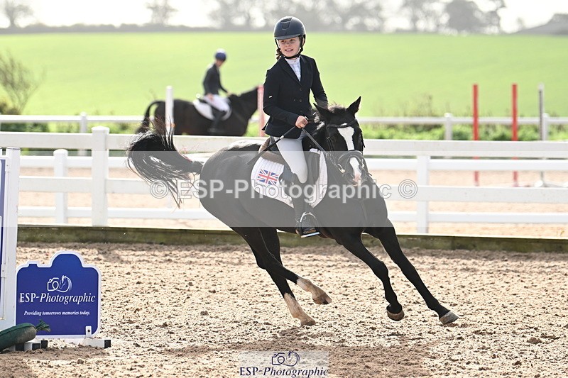 241026A-114913-00793 - SAT Cls 8 Pony Discovery and 90cm Open