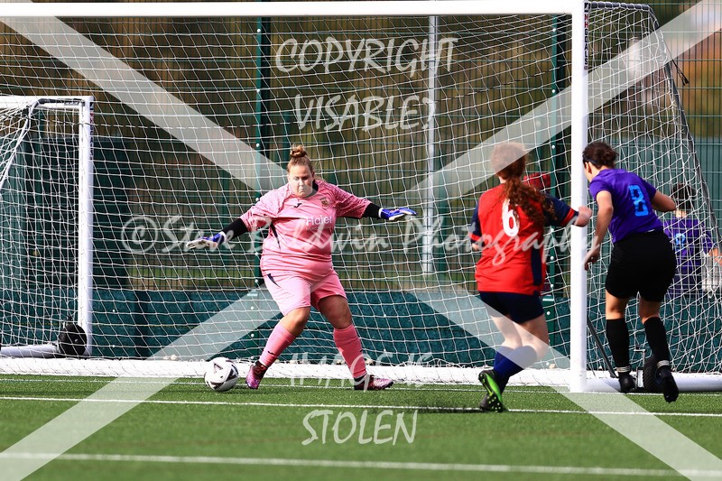 1DX30862 - 2025-10-05 FC Abbey Meads Ladies V Purton  Kingsdown FC Ladies