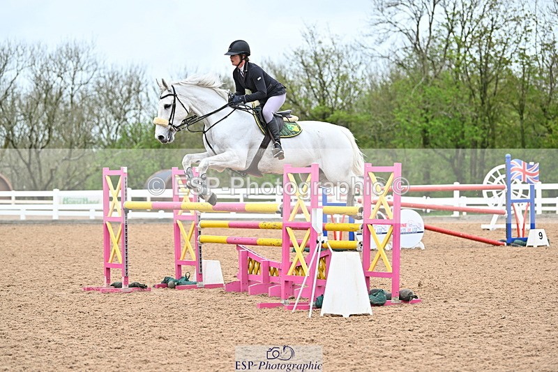240501A-141417-00991 - Cls 8 Snr Foxhunter and 1.20m Open