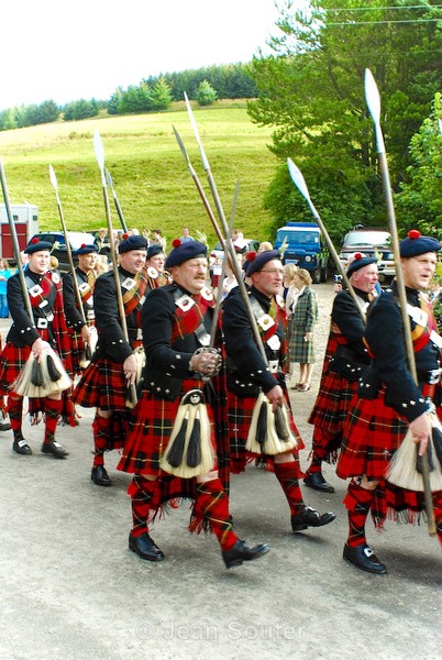 The Stewarts march off - Lonach