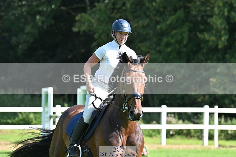 230909-112622-05185 - Cls 11 Snr Foxhunter & 1.20m Open