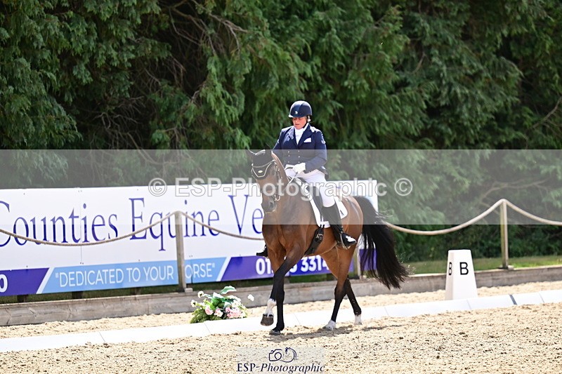 260802A-121106-06132 - Novice Silver break- end