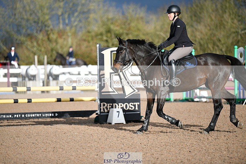 231110A-102731-00060 - Cls 1 Clear Round