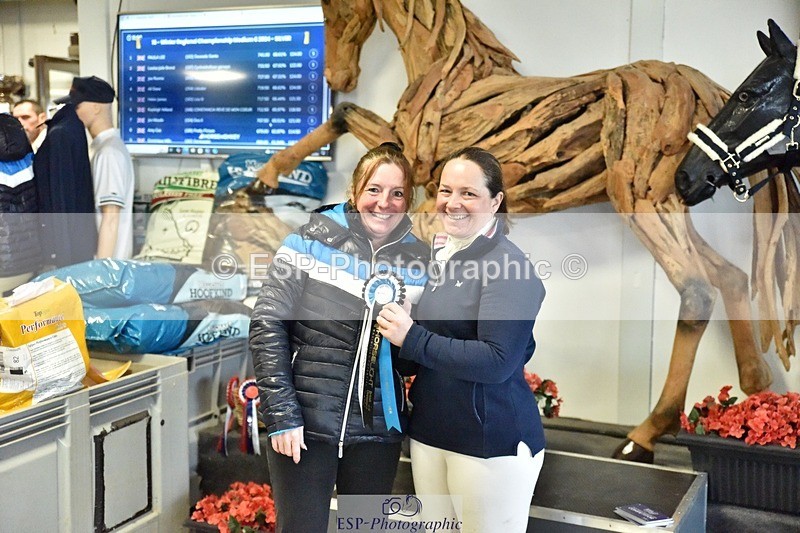 250215-131244-03631 - Medium Silver Presentations