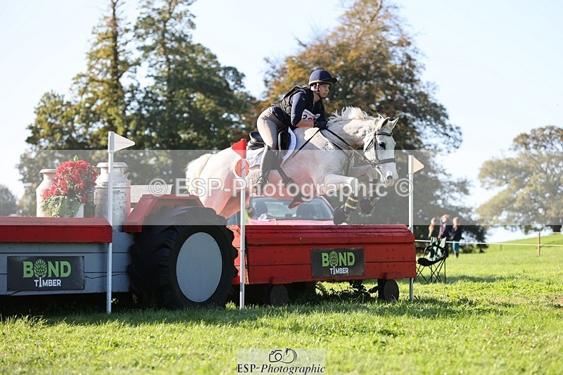 241026-101743-11458 - 321-Hannah.Underhill-DONBEG.GREY