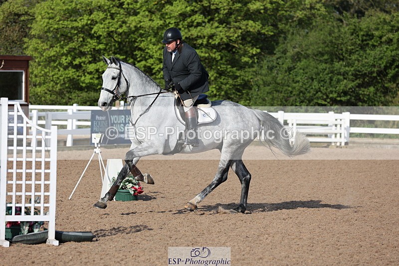 240510A-081604-04155 - Cls 13 British Novice and 90cm Open