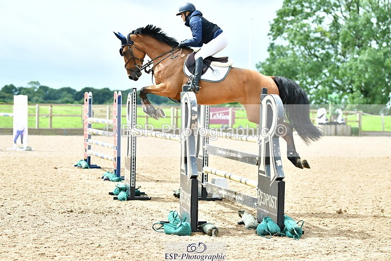 230805A-120512-00322 - Cls 3 Snr Foxhunter & 1.20m Open