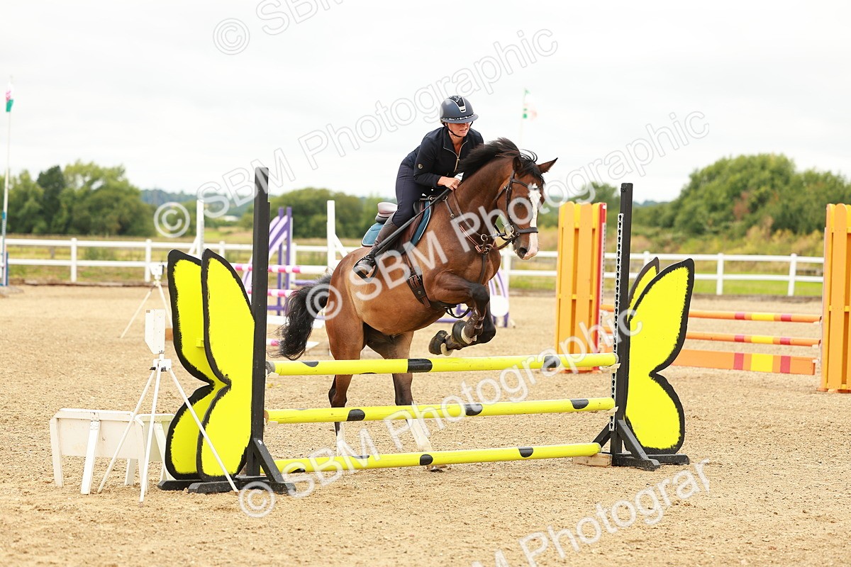 SBM_001513 - Class 8 - Clear Round