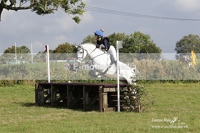  WWHT 171021 2954 - Intermediate (0.90m)  17/10/21