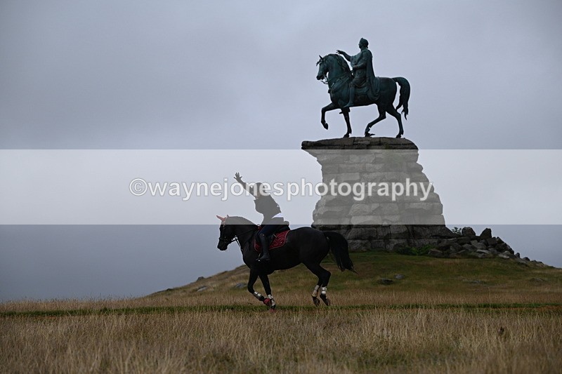 DSC_1713 - Time at Statue 12:13 to 12:32