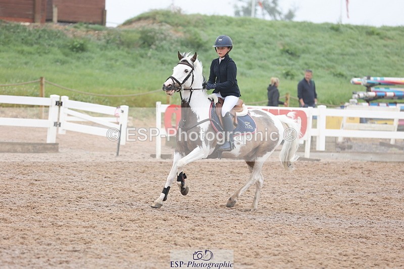 240630A-100314-11707 - Cls 30 British Novice and 80cm Open