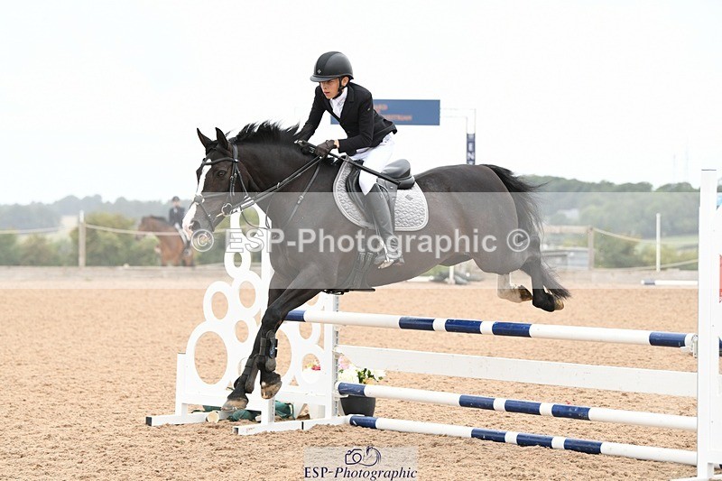 250807-111737-00572 - 90cm Round 1