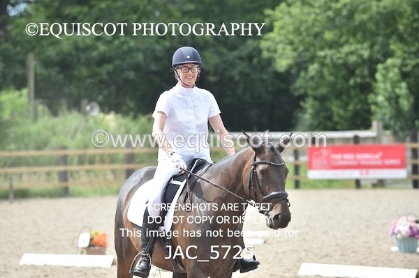 JAC_5725 - CLASS 35:36 NOVICE Test 4 : 6