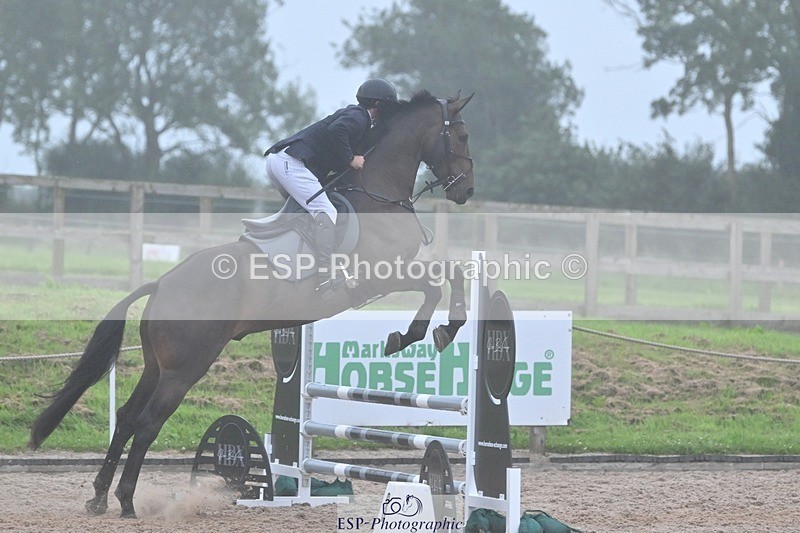 240813-193517-00969 - Classes 7 A&B 90cm