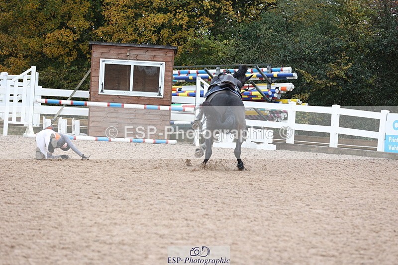 231112A-122821-04023 - Cls 19 Snr 1.05m Open