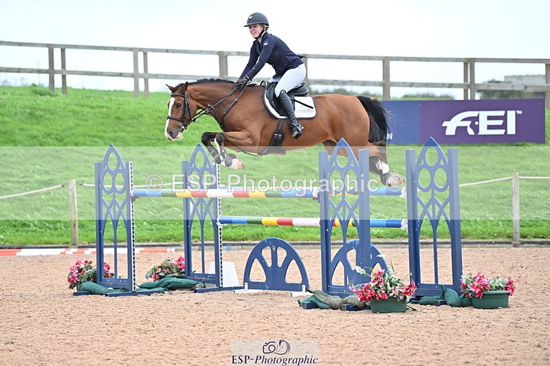 231013A-142733-02702 - Cls 9 Foxhunter & 1.20m Open