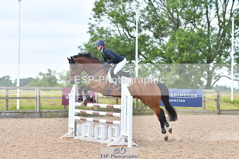 240609A-111000-04435 - Cls 17 Snr 1.05m Open