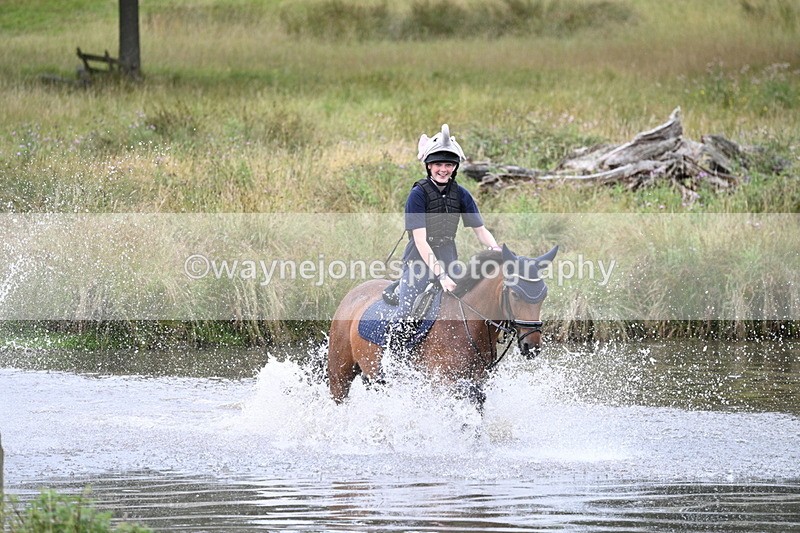 WJ7_2577 - Time at Water 11:37 to 12:13