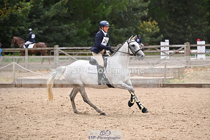 250802A-142731-05886 - F-269-Essie.Barker-BLOODY.NORA