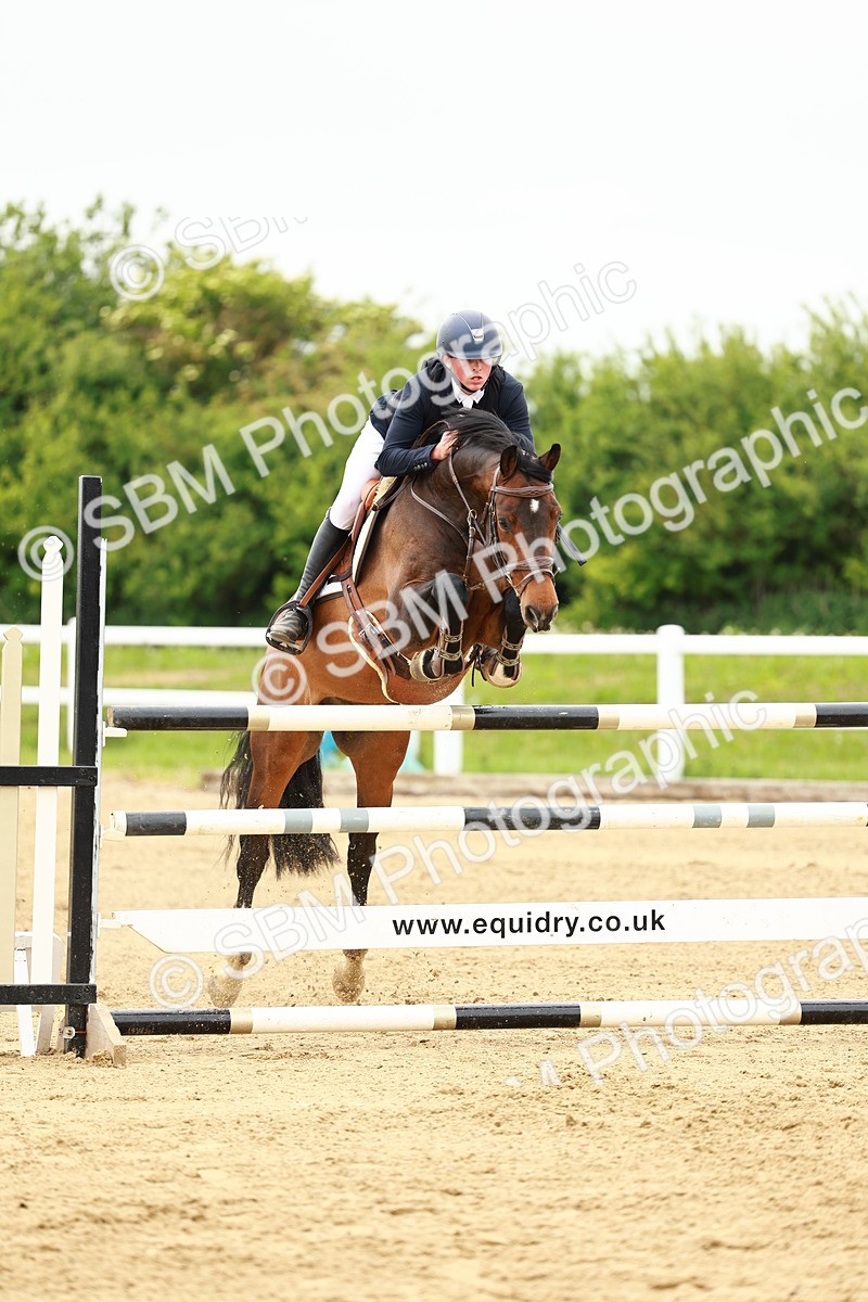 SBM_001054 - Class 5 - Senior Foxhunters - 1.20m