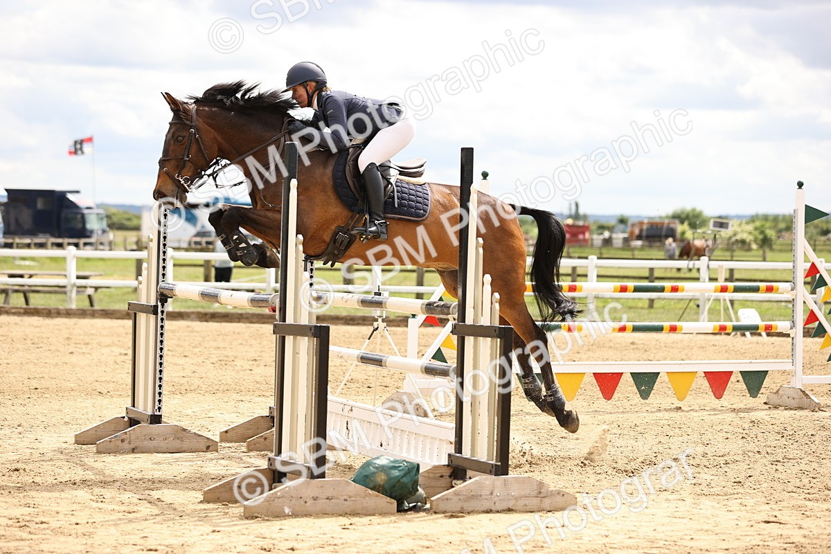 SBM_003362 - Class 11 - Senior Newcomers - 1.10m