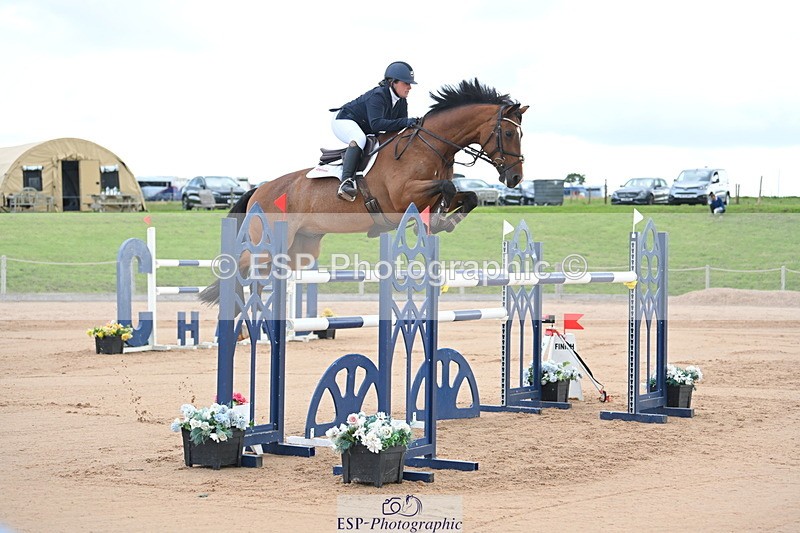 230721A-103311-05360 - Cls 6, 2 Star Medium 1.35m