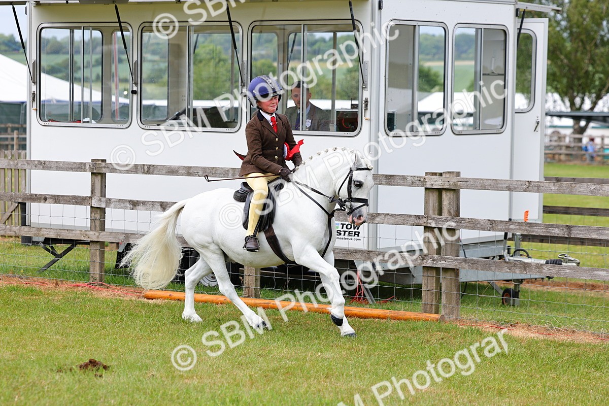 SBM_09683 - Class 44-45 - LIHS BSPS Open Nursery and Cradle Stakes