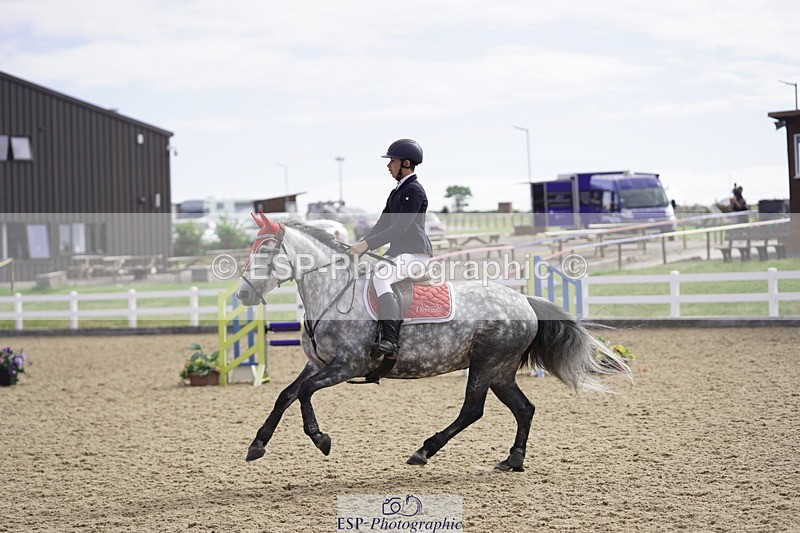 230624A-092506-00695 - Cls 21 British Novice & 80cm Open