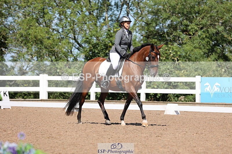 240816A-115638-04308 - 219-Sarah.Baldwin-Ervilha.Dos.Leitoes