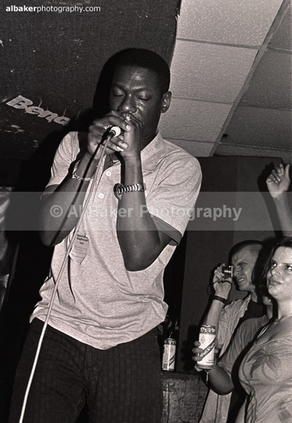 08 - Friends-&-Family @ the-roadhouse 27.09.01